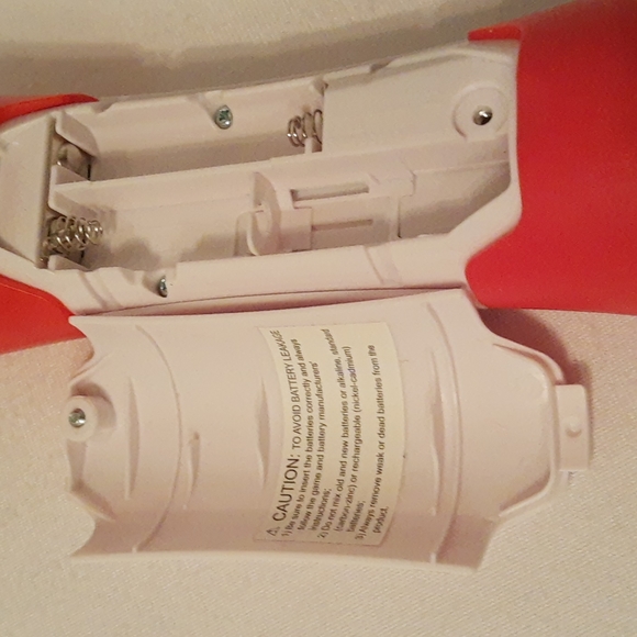 Scrabble Twist Electronic Word Game with Lights Sounds or Play In Silent Mode - Picture 8 of 9